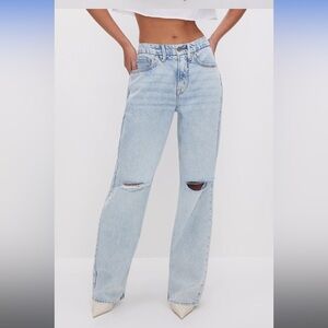 Used GOOD AMERICAN 90s Jean in size 4/27